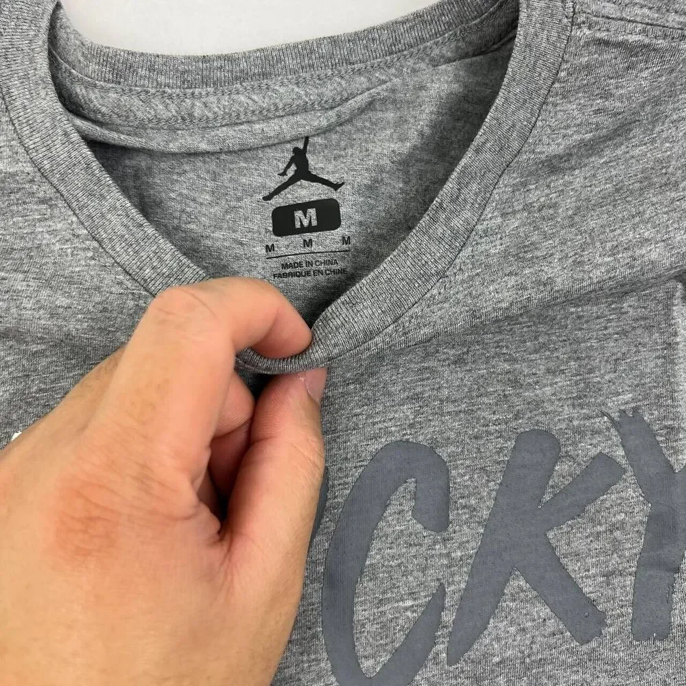 Air Jordan 13 XIII Unlucky Shirt Men Medium Cool Gray Jumpman Short Sleeve New M